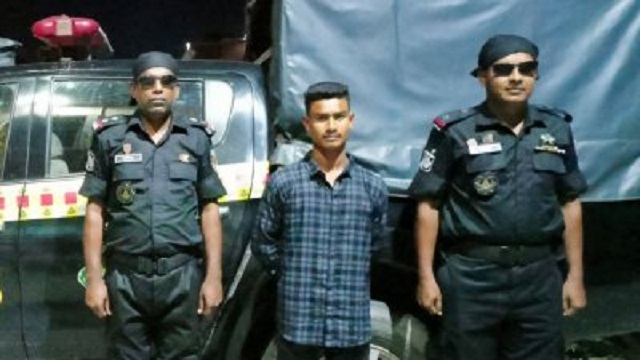 ঝালকাঠির সড়কে ১৭ মৃত্যু: সেই বাসের সুপারভাইজার গ্রেপ্তার