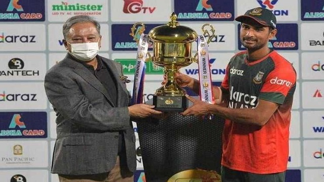 বিশ্বকাপ দলে মাহমুদউল্লাহর থাকা নিয়ে যা বললেন পাপন