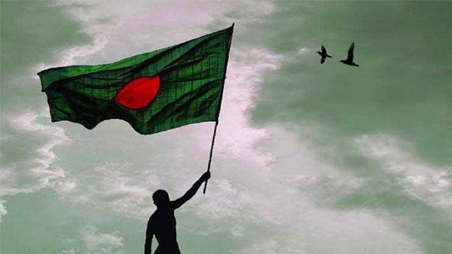 পরাধীনতার শিকল ভেঙ্গে প্রথম স্বাধীনতার স্বাদ গ্রহণ 