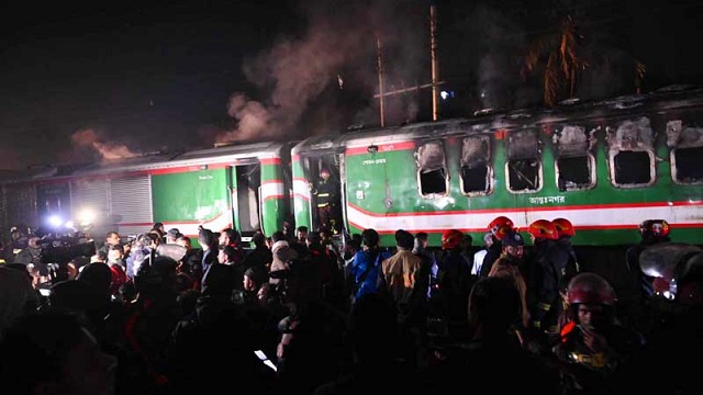 আন্তর্জাতিক গণমাধ্যমের শিরোনামে বেনাপোল এক্সপ্রেস অগ্নিকাণ্ড