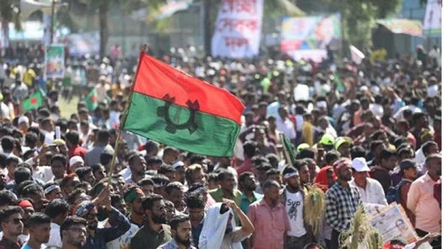 দ্রব্যমূল্যের চরম ঊর্ধ্বগতিতে দিশেহারা মানুষ 