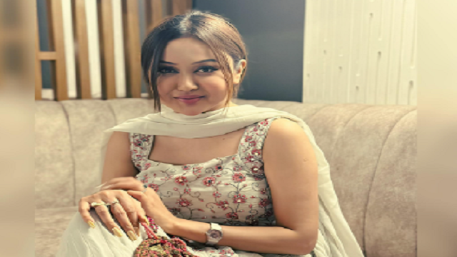 ‘ডিরেক্টরস গিল্ড’ আমাকে নিষেধাজ্ঞা দেওয়ার কেউ না : চমক