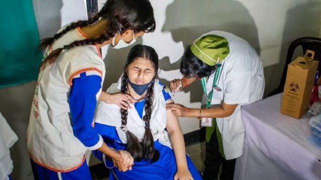 রাজধানীর প্রায় দেড় লাখ স্কুলশিক্ষার্থী পেয়েছে টিকা 