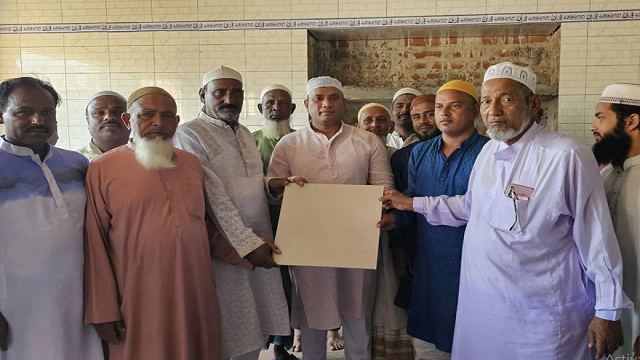 ঠাকুরগাঁওয়ে মসজিদের উন্নয়ন কাজের উদ্বোধন