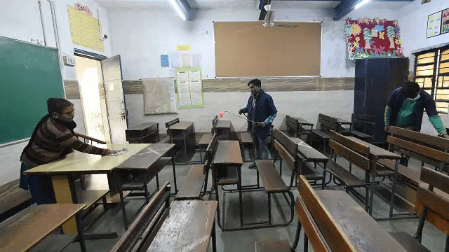 ১০ মাস পরে স্কুলে!