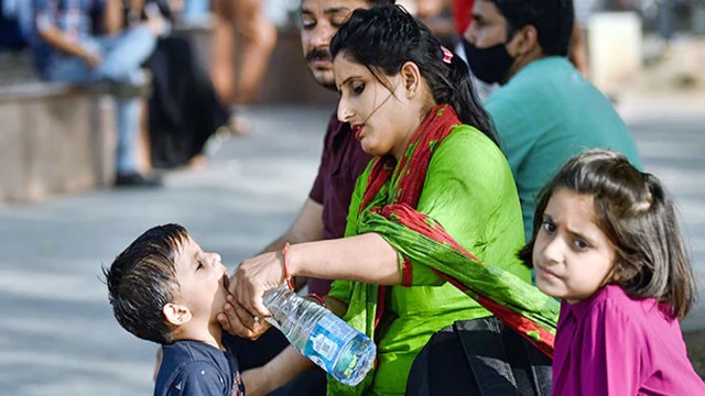 ৪৯ ডিগ্রি তাপমাত্রা দিল্লিতে 