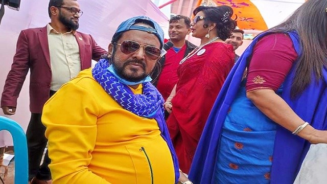 ভোট দিয়ে যা বললেন ডিপজল এবং অপু বিশ্বাস