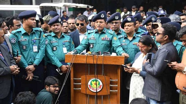 কারা ট্রেনে আগুন দিয়েছে, জানালো ডিএমপি কমিশনার