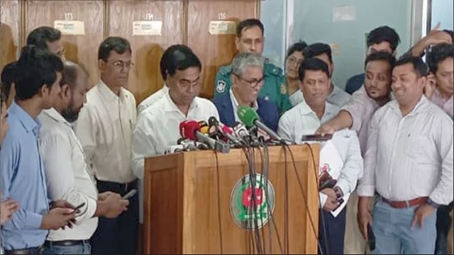  ৩০০ আসনেই ভোট হবে ব্যালট পেপারে 