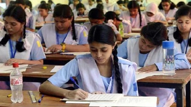 মাধ্যমিকে বার্ষিক পরীক্ষায় থাকছে ভিন্নতা 