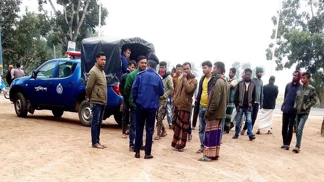 ফকিরহাটে পৃথক স্থান থেকে বিভিন্ন মামলায় ১৫ জন আটক