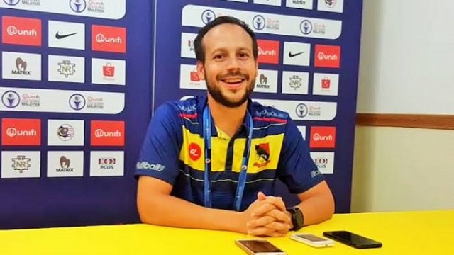 বাংলাদেশ দলের নতুন কোচ ল্যামোস