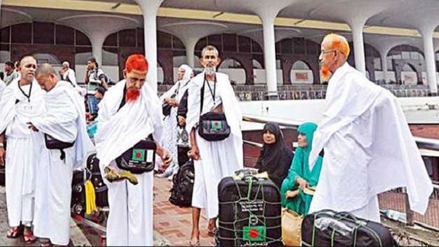 দেশে ফিরেছেন ১০ হাজার ৩৯৫ হাজি, মৃত্যু ৭০