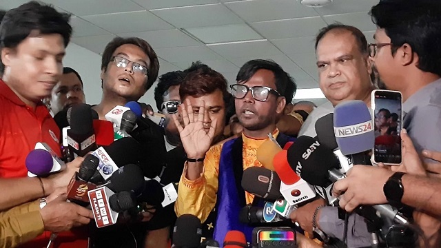 পুনর্নির্বাচনের দাবি নিয়ে ইসিতে হিরো আলম