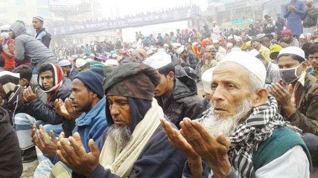 আখেরি মোনাজাতে ইজতেমার দ্বিতীয় পর্বের সমাপ্তি 