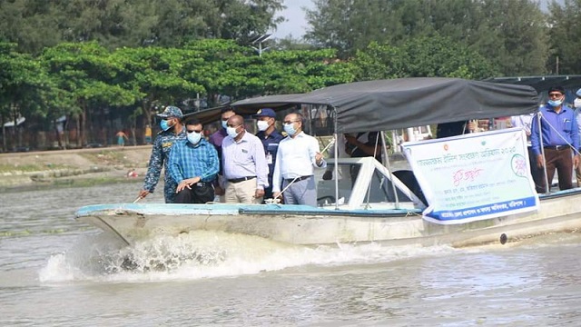 ইলিশ রক্ষায় কীর্তনখোলা নদীতে অভিযান শুরু