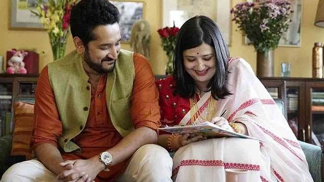 সাদামাটাভাবে বিয়ে করলেন পরম-পিয়া