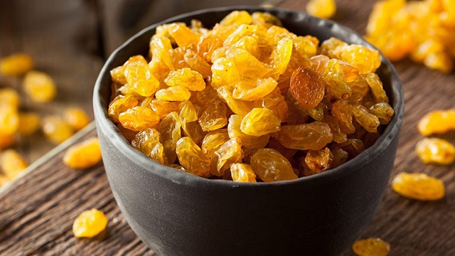 শীতে কেন খাবেন কিশমিশ ?