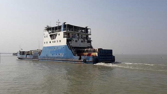 সাড়ে ৮ ঘণ্টা পর ফেরি চলাচল স্বাভাবিক