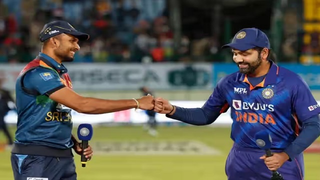 ফাইনালে ওঠার লড়াইয়ে টস জিতে ব্যাটিংয়ে ভারত, সমীকরণের হিসেব কী বলছে?