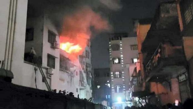 ভারতে বহুতল ভবনে আগুন, শিশুসহ নিহত ১৪