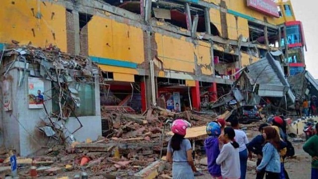 শক্তিশালী ভূমিকম্পে কাঁপলো ইন্দোনেশিয়া