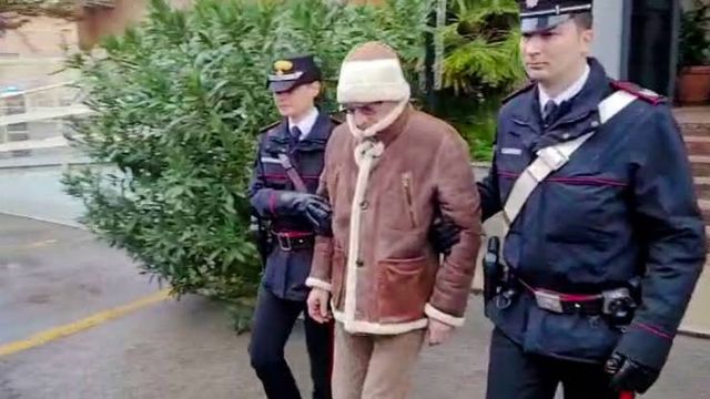 ইতালির পলাতক মাফিয়া ৩০ বছর পর গ্রেপ্তার
