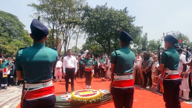 গার্ড অব অনার পেলেন বীর মুক্তিযোদ্ধা ডা. জাফরুল্লাহ চৌধুরী