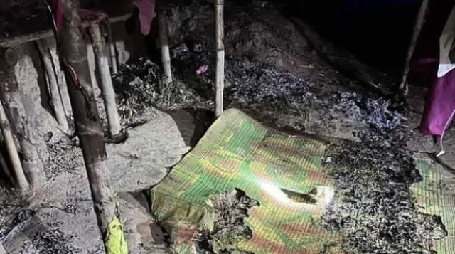 জয়পুরহাটে নৌকার ২ নির্বাচনী ক্যাম্পে আগুন