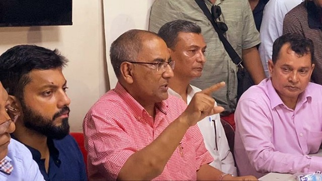 জো বাইডেনের কথিত সেই উপদেষ্টা প্রতারণার মামলায় গ্রেপ্তার