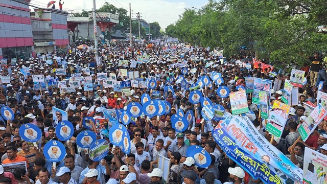 তেজগাঁওয়ে আওয়ামী লীগের শান্তি সমাবেশ শুরু, জনতার ঢল