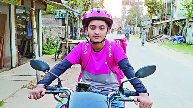 বন্ধুর ওপর অভিমান করে আত্মহত্যা!