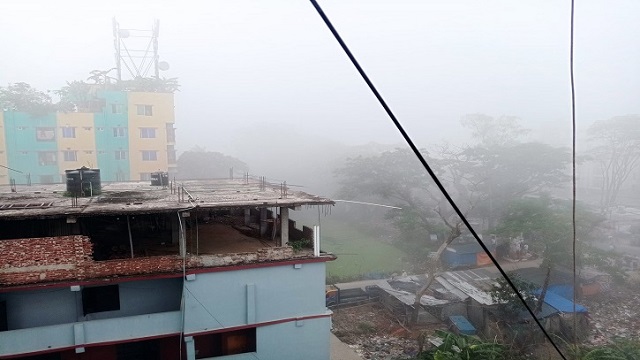 তীব্র গরমেও কুয়াশার দেখা, কারণ জানালো আবহাওয়া অফিস