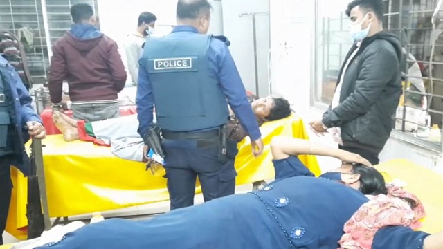 লক্ষ্মীপুরে ভোট বাক্স নিয়ে ফেরার পথে হামলা, পুলিশ ও আনসারসহ আহত ১০