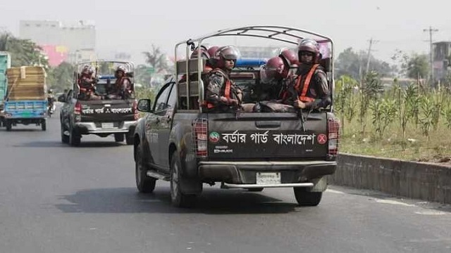 ৪৪ প্লাটুন বিজিবি মোতায়েন পোশাক কারখানার নিরাপত্তায়