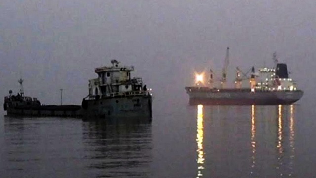 রামপালের কয়লা নিয়ে মোংলায় ভিড়ল চীনা জাহাজ