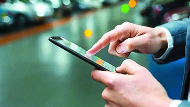 সারা দেশে মোবাইল ফোনে ইন্টারনেট সেবা চালু