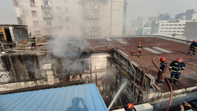 মতিঝিলে বিআইসিসি ভবনে আগুন
