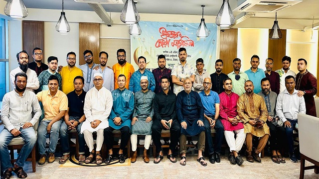 ময়মনসিংহ জিলা স্কুলের সাবেক শিক্ষার্থীদের নিয়ে ইফতার মাহফিল অনুষ্ঠিত হয়েছে