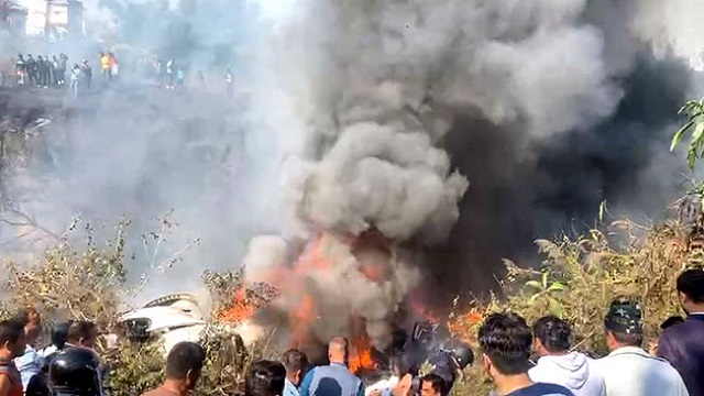 ৭২ আরোহী নিয়ে নেপালে বিমান বিধ্বস্ত, ৪০ মরদেহ উদ্ধার