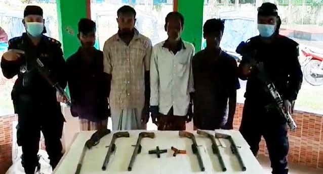 পুলিশের সঙ্গে রউফ বাহিনীর গোলাগুলি, আটক ৬