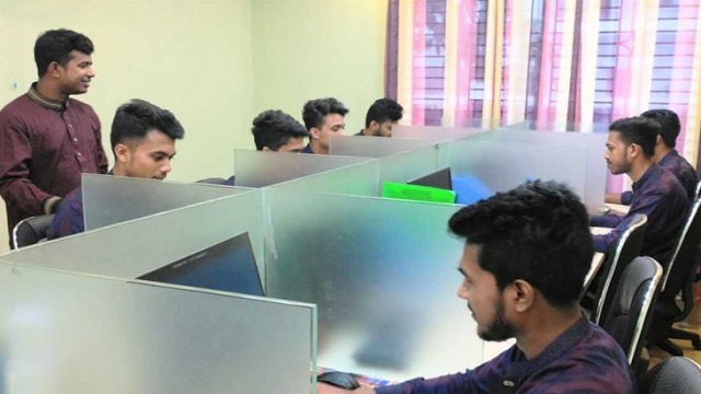 যশোরে অফিস শুরু ফজরে, শেষ হয় জোহরে