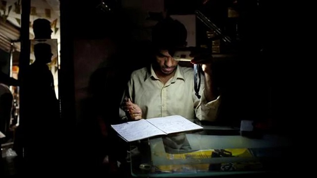 পাকিস্তানে রাত ৮টার মধ্যে মার্কেট বন্ধের ঘোষণা