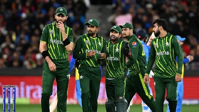 পাকিস্তানের পূর্ণ শক্তির ওয়ানডে ও টি-টোয়েন্ট দল ঘোষণা