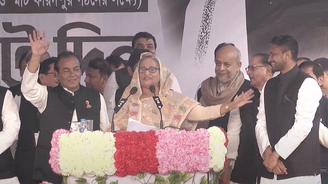 আমি জাতির পিতার কন্যা, কারও কাছে মাথা নত করব না: শেখ হাসিনা