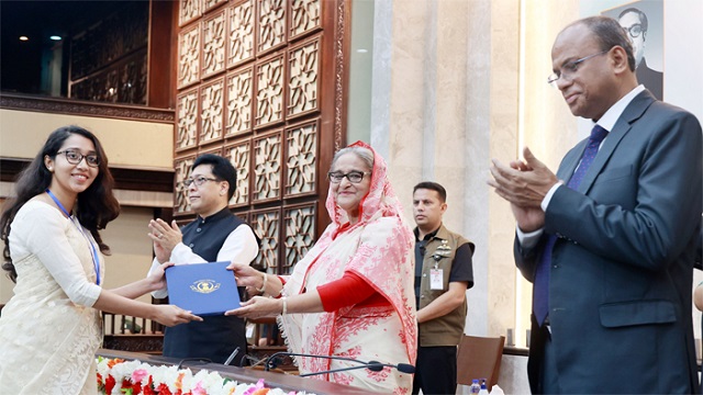 উচ্চশিক্ষা মানুষের কল্যাণে লাগানোর পরামর্শ প্রধানমন্ত্রীর