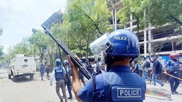 নারায়ণগঞ্জে বিএনপি-পুলিশ সংঘর্ষে গুলিবিদ্ধ ৩ 