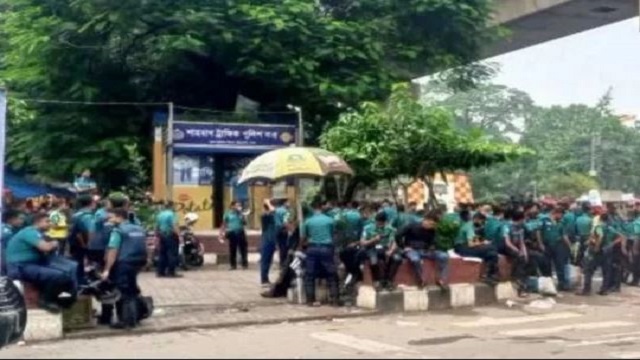 সাঈদীর লাশের পাহারায় হাজারো পুলিশ কেন, প্রশ্ন বিচারপতির