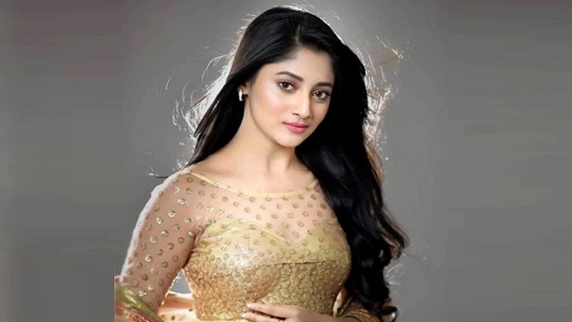শাকিব খানের ‘মায়া’ নিয়ে কি বললেন পূজা চেরি?