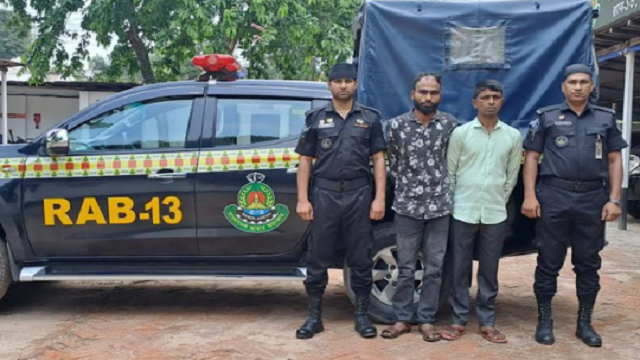 ইয়াবাসহ দুই মাদক ব্যবসায়ী গ্রেফতার